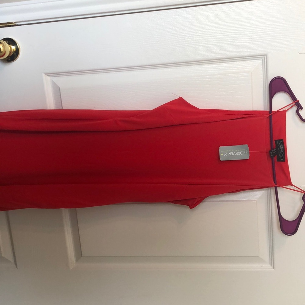 Dress from forever 21 still has tags